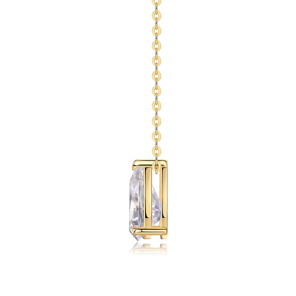 Fashionable Diamond Pendant Necklace