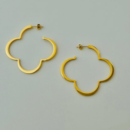 Hollow Clover Earrings for Women Classic Four-Leaf Clover Pin with Delicate Cutouts Women'S Stainless Steel Jewelry